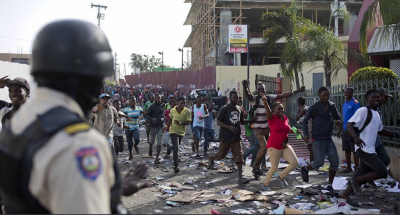 "Да здравствует Путин": на протестах в Гаити зовут в страну русский мир