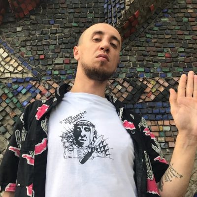 Умер звезда "Версуса" Саша Скул