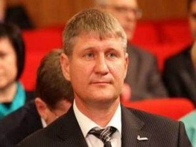 "Плеснул зеленкой, плюнул в лицо": в Крыму напали на депутата Госдумы