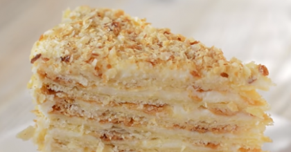 Слоеное тесто, заварной крем: как приготовить вкуснейший торт Наполеон