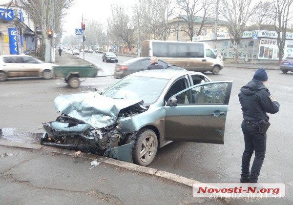 В Николаеве депутат угодил в ДТП, опубликованы фото с места аварии