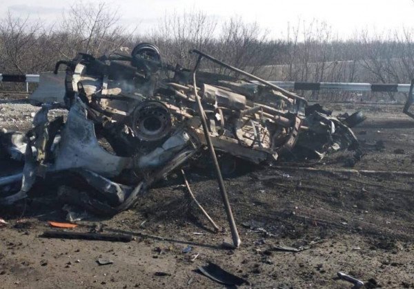 Взрыв микроавтобуса на линии разграничения: в штабе ООС назвали число жертв