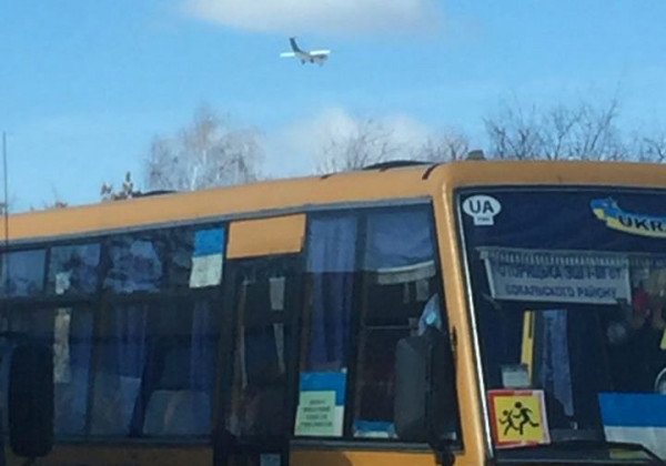 Во Львове на встречу с Порошенко массовку свозили школьными автобусами – СМИ