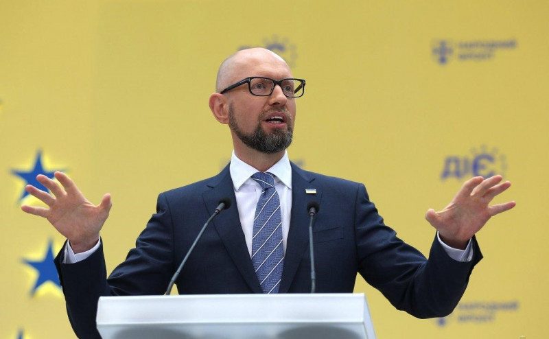 Яценюк о принятии парламентом обращения к НАТО: Следующий шаг – план действий для членства в Альянсе