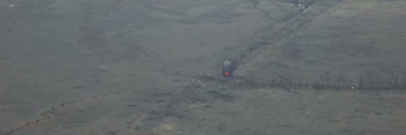 Бойцы ВСУ мощным ударом "вознесли в небо" блиндаж боевиков: опубликовано видео