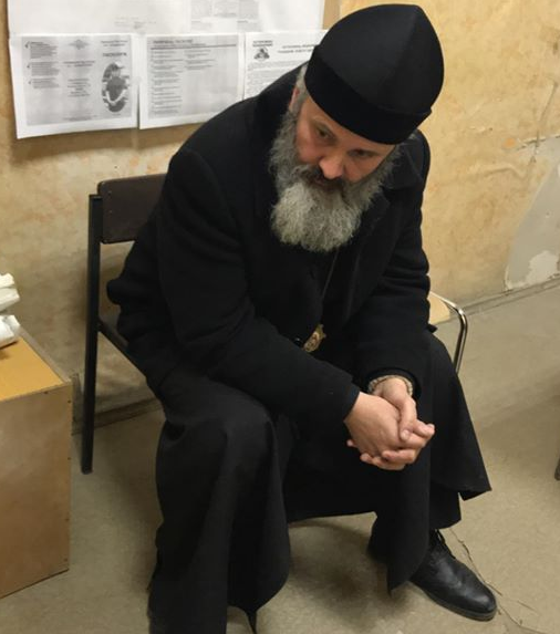 В Крыму российские силовики обвинили архиепископа Климента в использовании нецензурной брани на рынке В Крыму российские силовики обвинили архиепископа Климента в использовании нецензурной брани на рынке
