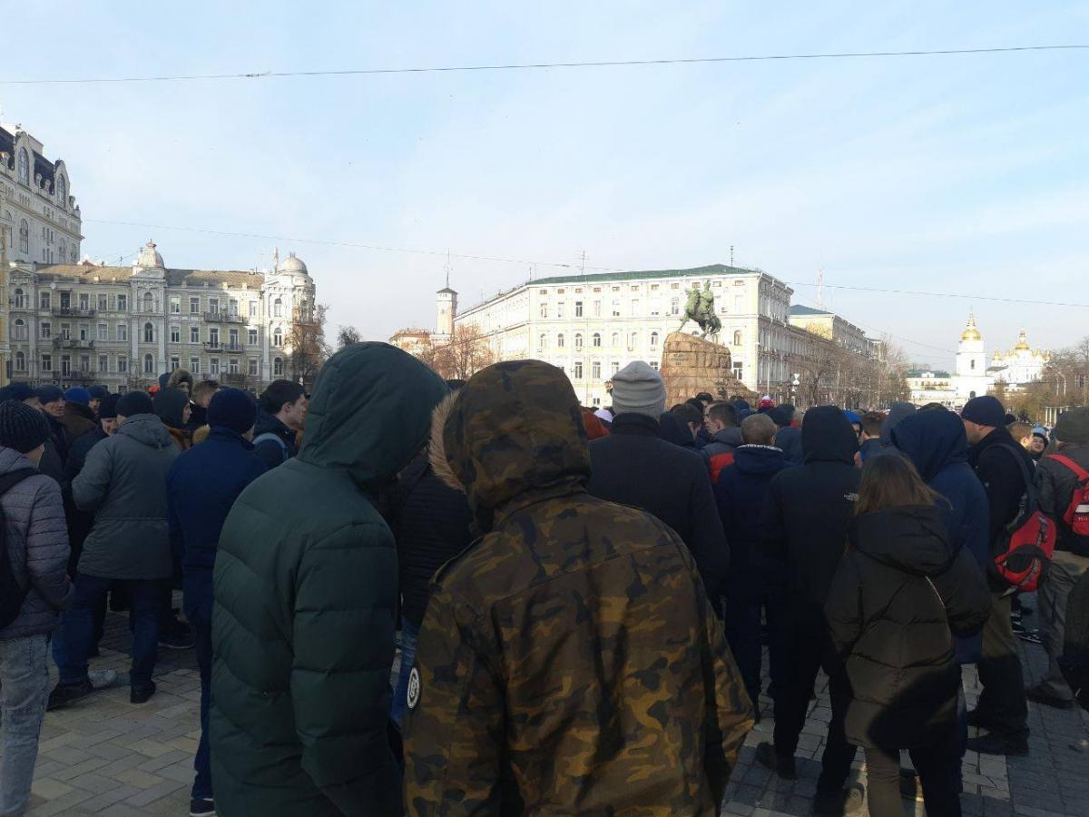 В Киеве организовали фейковый митинг В Киеве организовали фейковый митинг