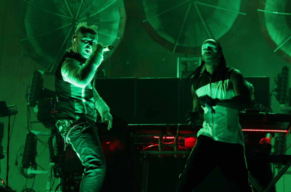 Максим и Кейт Флинт в 2015 Maxim на Incheon Pentaport Rock Festival в 2015