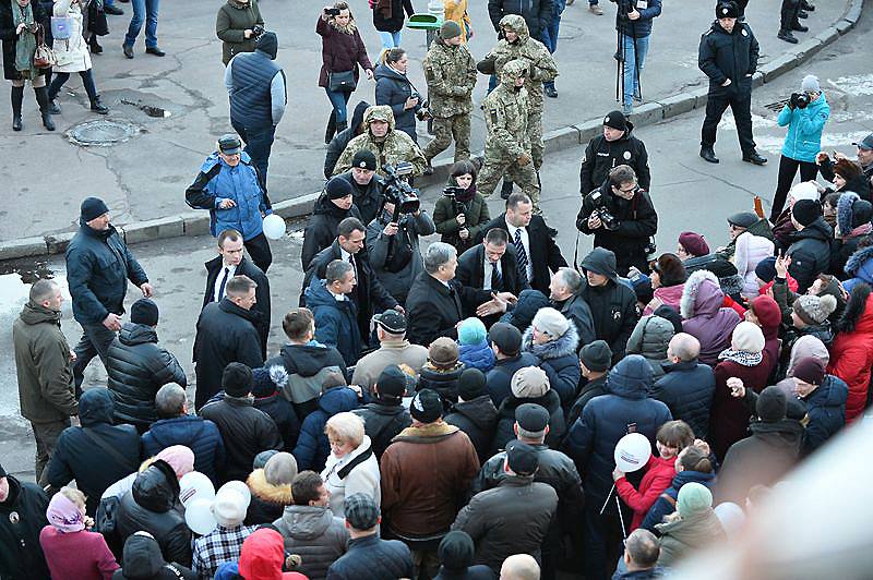 Петр Порошенко на встрече с избирателями в Житомире