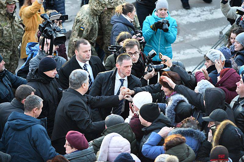 Петр Порошенко на встрече с избирателями в Житомире