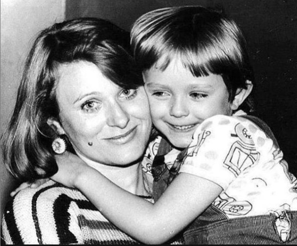 Певица Юлия Началова с мамой