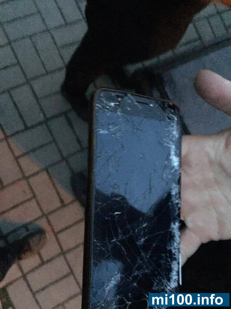 На журналиста напали во время митинга П.Порошенко в Ивано-Франковске