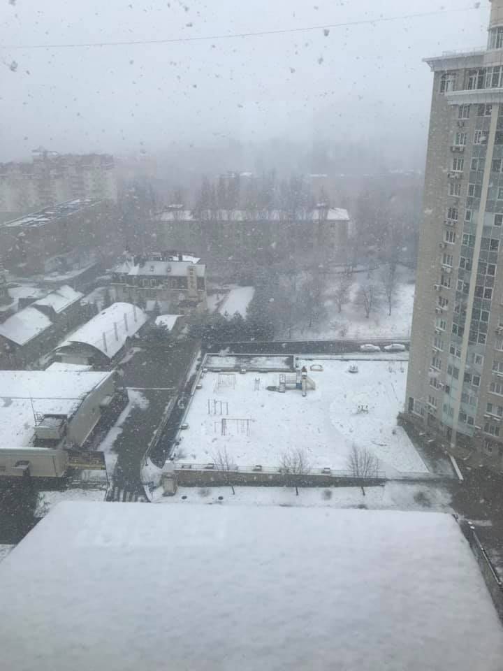Снег в Донецке Снег в Донецке