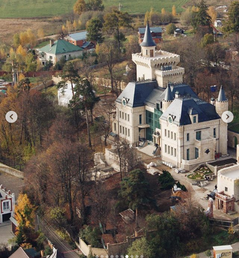 Замок Максима Галкина