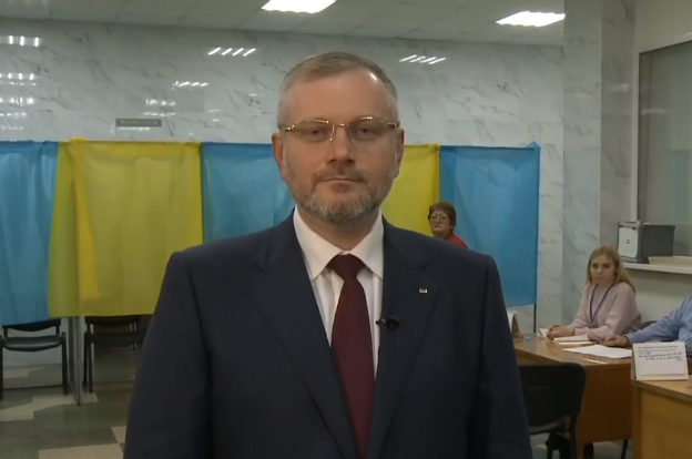 Александр Вилкул проголосовал на выборах президента в Украине 2019 Александр Вилкул проголосовал на выборах президента в Украине 2019