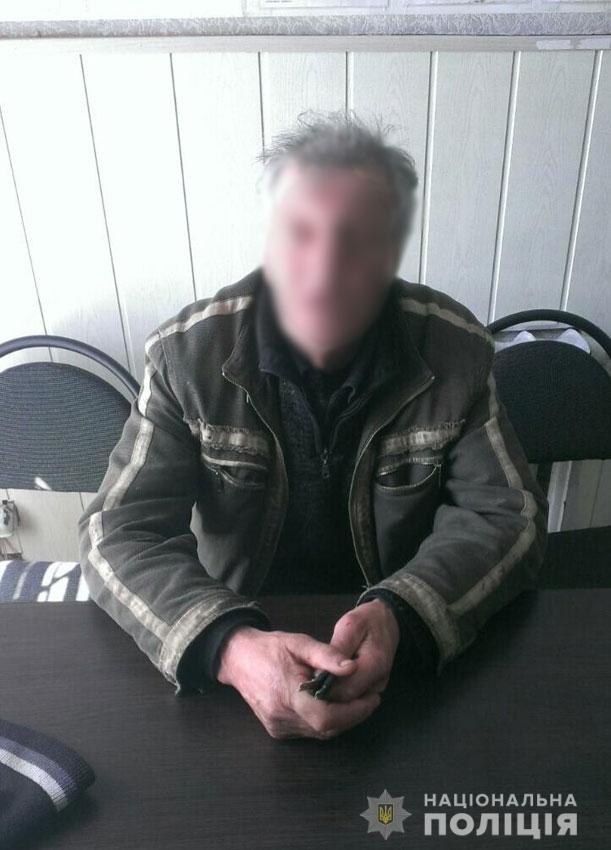 В Черниговской области мужчина пытался поджечь избирательный участок В Черниговской области мужчина пытался поджечь избирательный участок