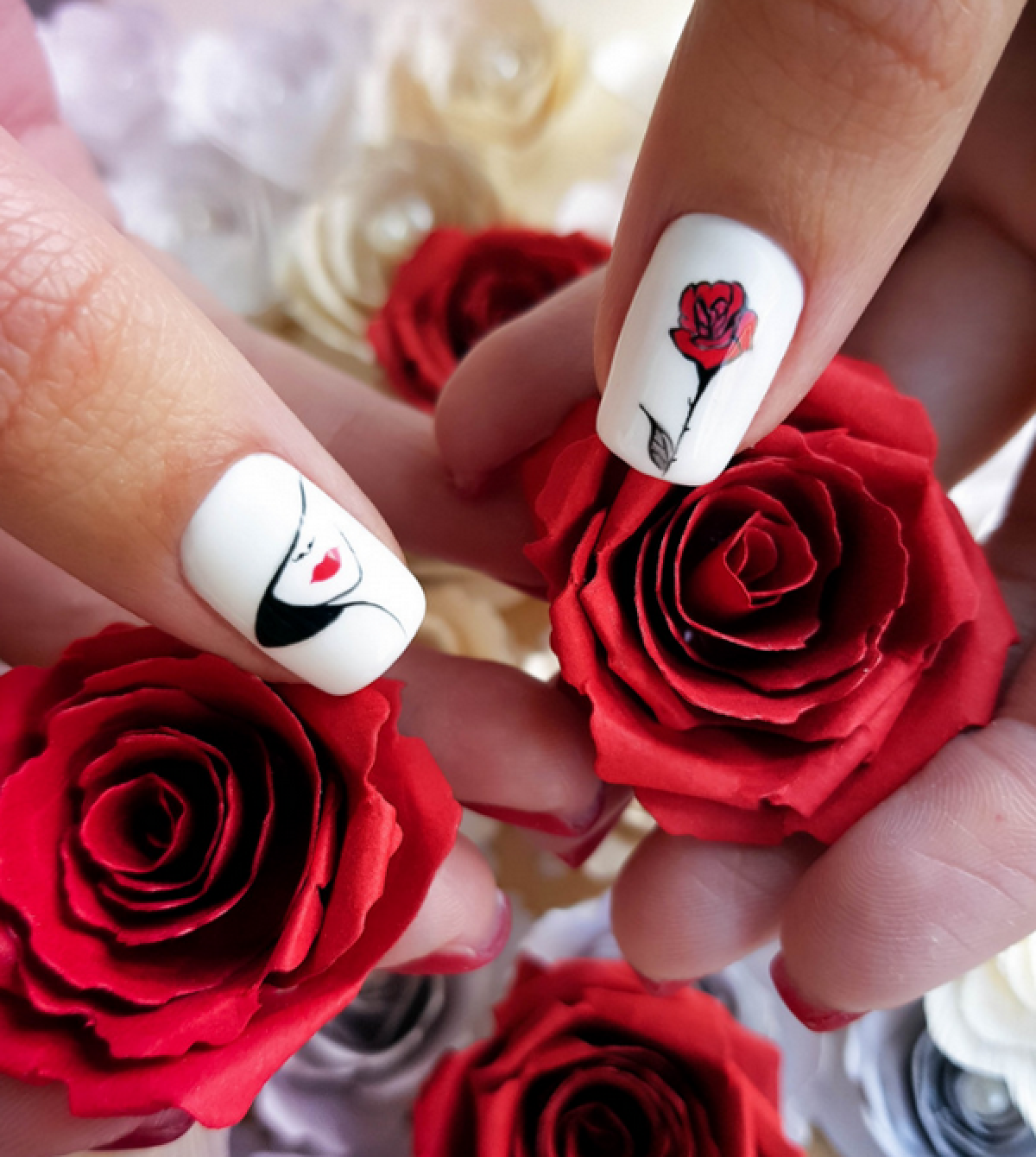 Ногти маникюр дизайн март. Ногти с цветочками. Маникюр с розами. Красивые маникур с цветочками. Классный маникюр.