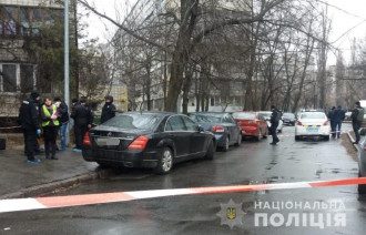 Мужчину застрелили в автомобиле / Нацполиция Киева Мужчину застрелили в автомобиле / Нацполиция Киева