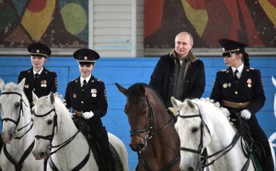 "Х*йло сам кобылу оплодотворил?": Путин опозорился с подарком на 8 Марта