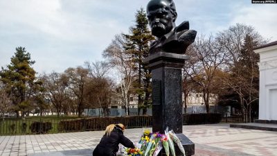 "Бандеровцы используют имя Шевченко": в Крыму отметили день рождения Кобзаря