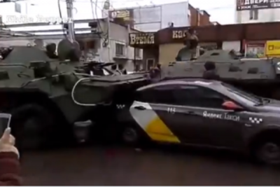 Момент ДТП / скриншот из видео Момент ДТП / скриншот из видео