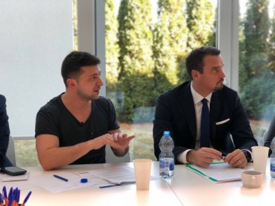 Зеленский рассказал, когда покажет народу ключевую пятерку своих соратников