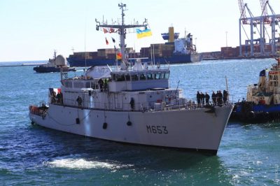 Минный тральщик НАТО прибыл в порт Одессы