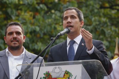 Хуан Гуайдо на митинге в Каракасе