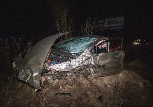 "Авто без живого места, жертвы": под Киевом произошло смертельное ДТП с участием трех машин