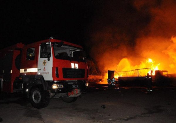Взрывы и пожар в Кропивницком: что известно на данный момент