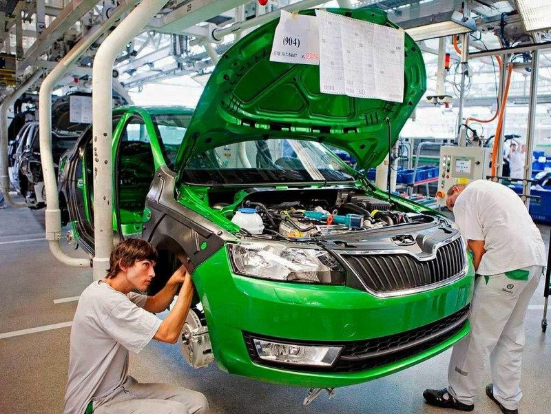 "Мы умоляли депутатов": Омелян пояснил причины отказа Skoda работать в Украине