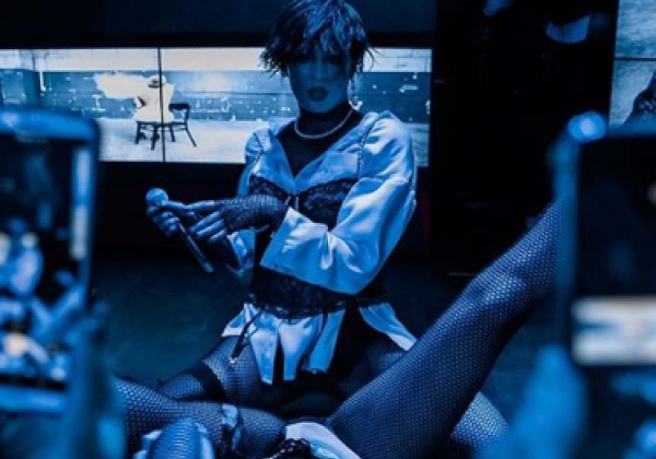 Maruv дала концерт в ночном клубе в Казахстане Maruv дала концерт в ночном клубе в Казахстане