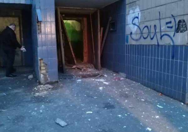 В Киеве в доме произошел мощный взрыв В Киеве в доме произошел мощный взрыв