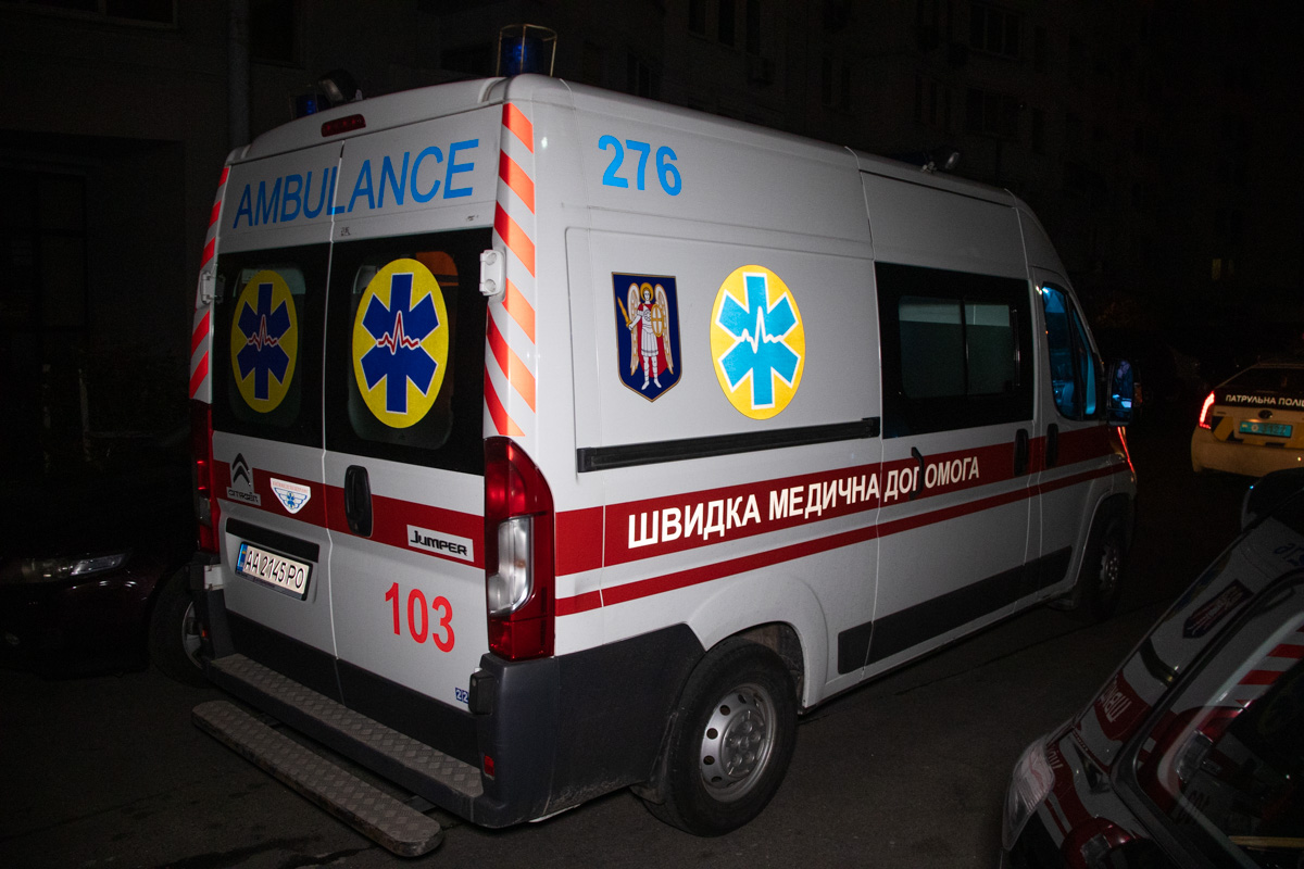 В Киеве девушка погибла в результате падения с 11 этажа дома В Киеве девушка погибла в результате падения с 11 этажа дома