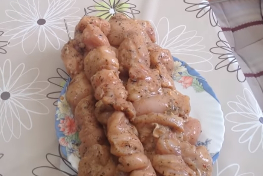 Шашлык из курицы (шашлык из куриного филе) Шашлык из курицы (шашлык из куриного филе)