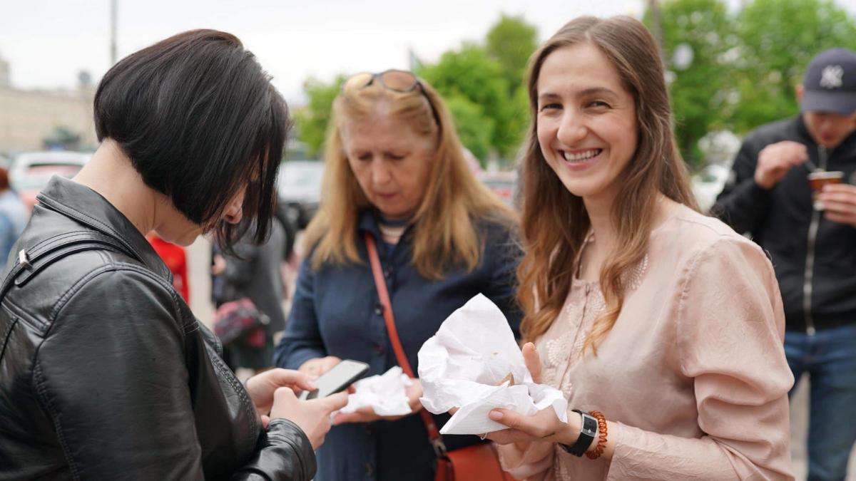 Шоколадная писанка весом 100 кг