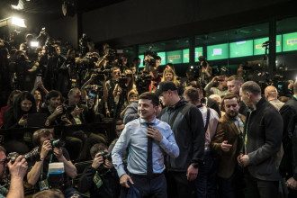 Владимир Зеленский в своем штабе Владимир Зеленский в своем штабе