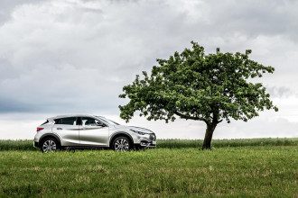 Набагато більш небезпечним заняттям, що впливає на чистоту вашого автомобіля, є заправка бензину./ 1zoom.ru