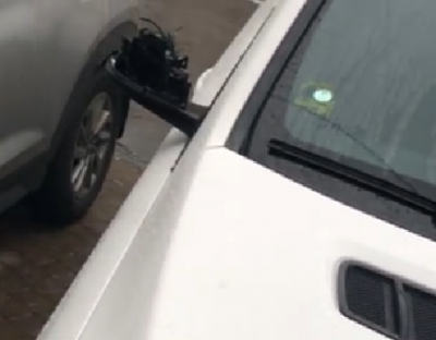 В Одессе с машины Влада Ямы сняли зеркала