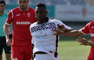 Курьез в прямом эфире: футболист показал арбитру гениталии прямо во время матча