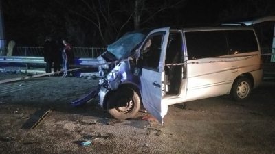 Жуткое ДТП в Крыму: легковушка протаранила бус, погибли пятеро