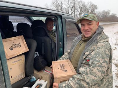 Волонтер не жалеет оскорблений в адрес оппонентов / Фото: Facebook/Роман Доник Волонтер не жалеет оскорблений в адрес оппонентов / Фото: Facebook/Роман Доник