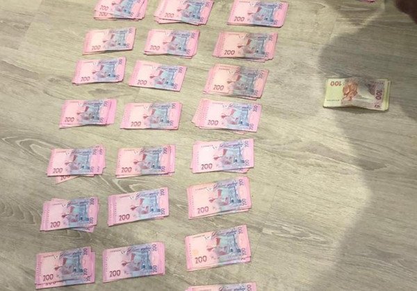 Полиция расследует факты подкупа избирателей в двух областях в пользу "кандидата П"