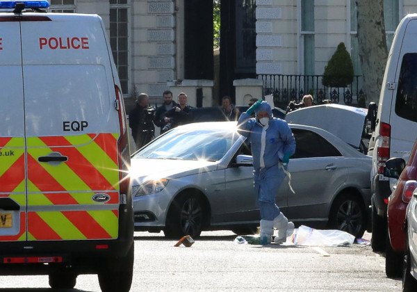 В Лондоне у посольства Украины открыли стрельбу