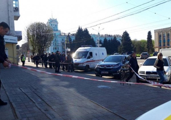 Под Днепром из обреза подстрелили активиста, ранены двое прохожих