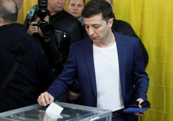 Зеленский проголосовал в Киеве, опубликованы фото