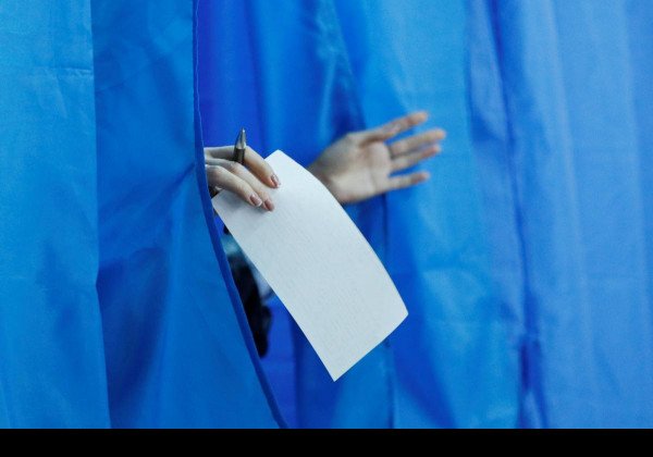 Агитаторы кандидата в депутаты Мухи собирают персональные данные избирателей путем обмана