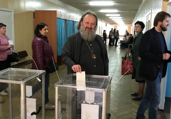 "Положились на промысел Божий": глава Киево-Печерской лавры рассказал, как голосовал на выборах 2019