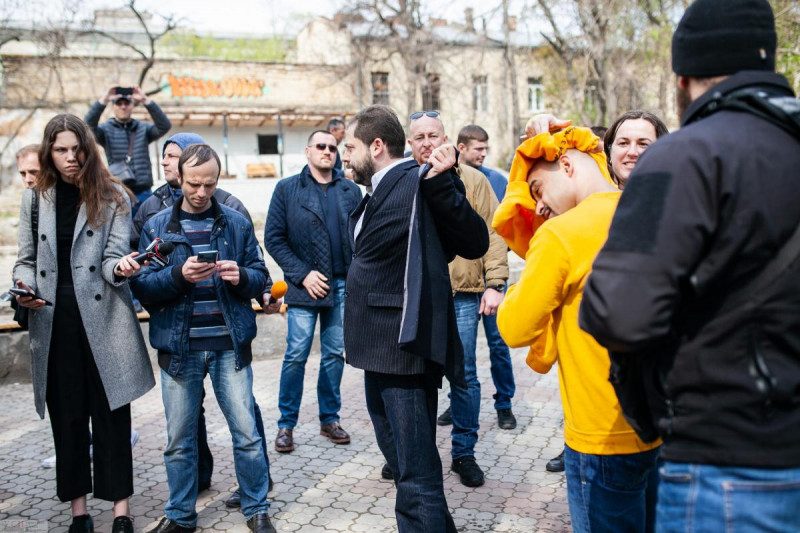 В Одессе Мустафу Найема облили нечистотами