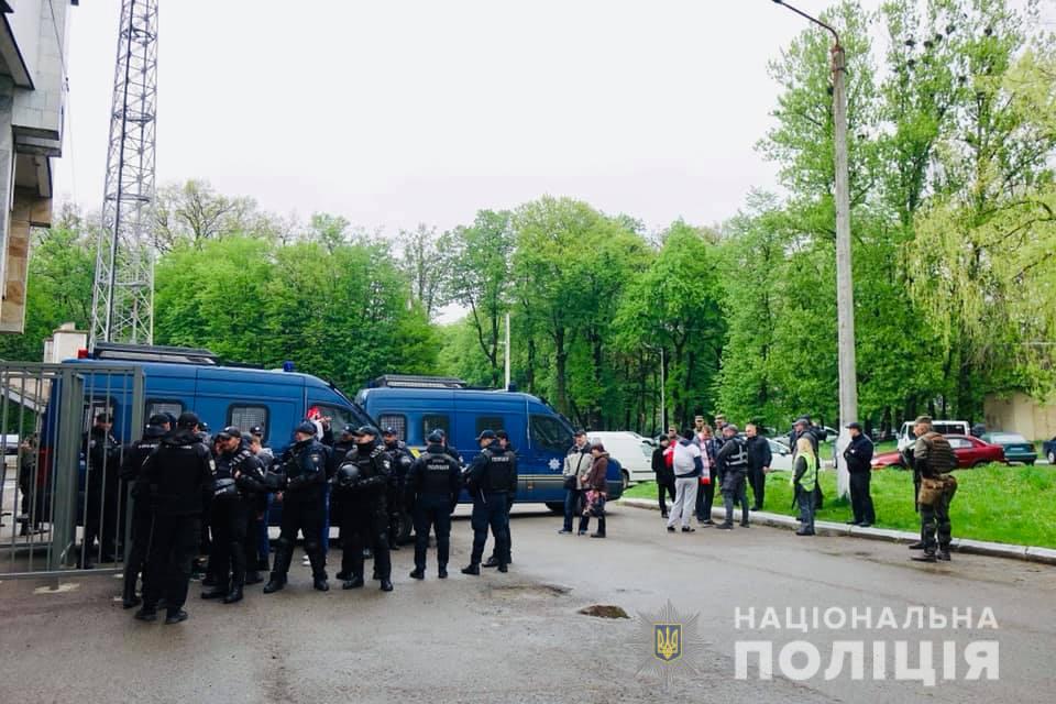 После матча Прикарпатье – Волынь произошли столкновения После матча Прикарпатье – Волынь произошли столкновения